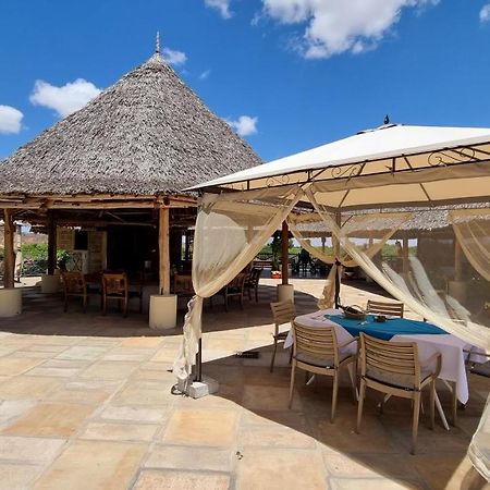 Готель Manyatta Camp Voi Екстер'єр фото