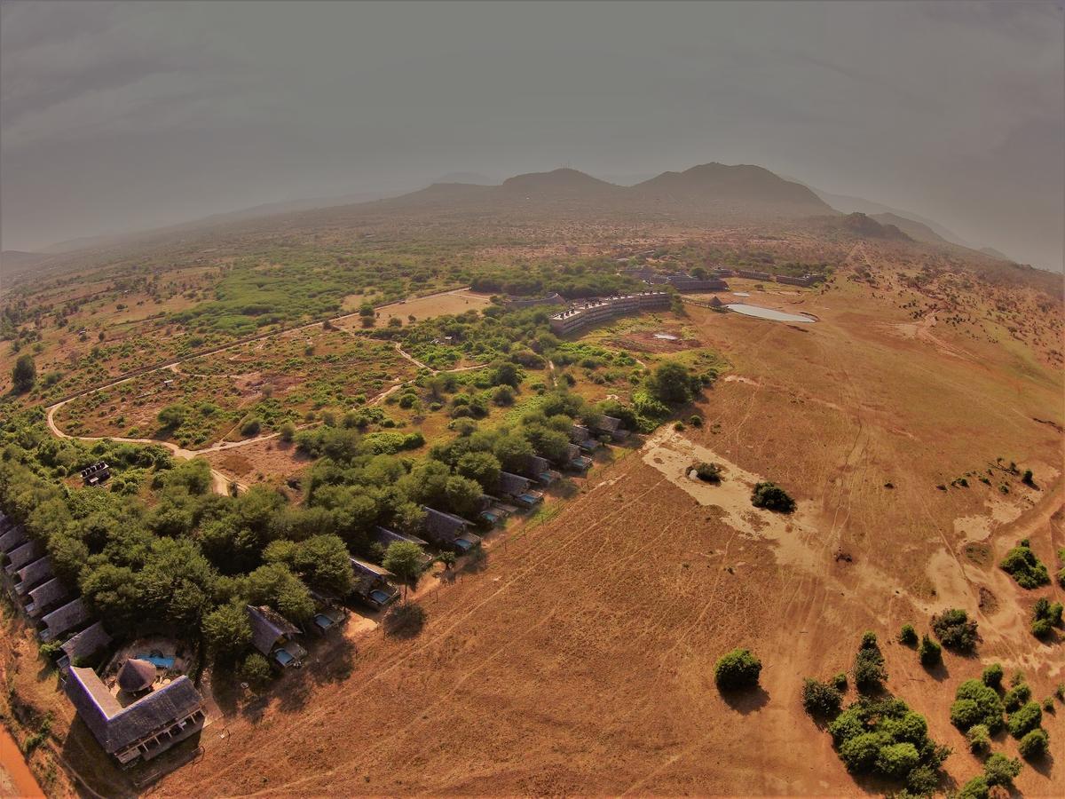 Готель Manyatta Camp Voi Екстер'єр фото